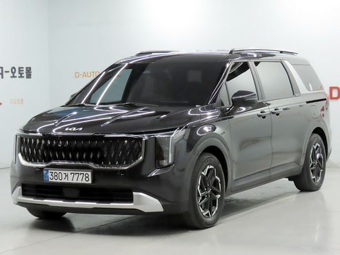 Kia Carnival Diesel 9-Seater Prestige — пробег 67 715 км — фото 1 из 5