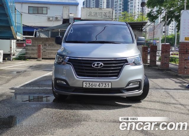 Hyundai Starex Urban 9-Seater Premium — пробег 221 882 км — фото 2 из 5