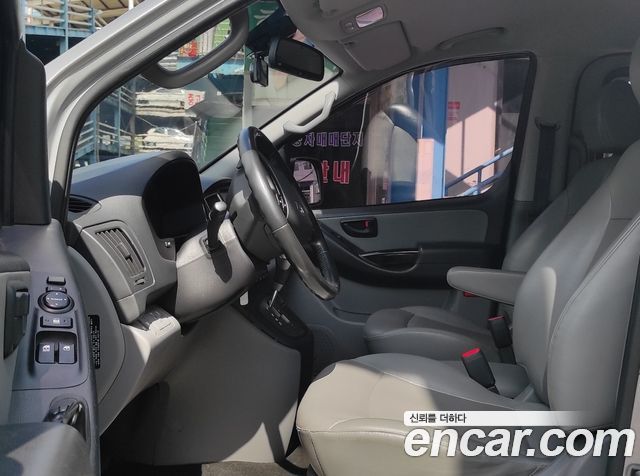 Hyundai Starex Urban 9-Seater Premium — пробег 221 882 км — фото 5 из 5
