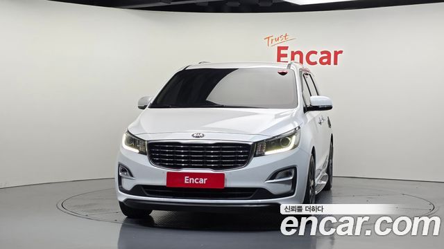 Kia Carnival 11-Seater Prestige — пробег 213 917 км — фото 3 из 5