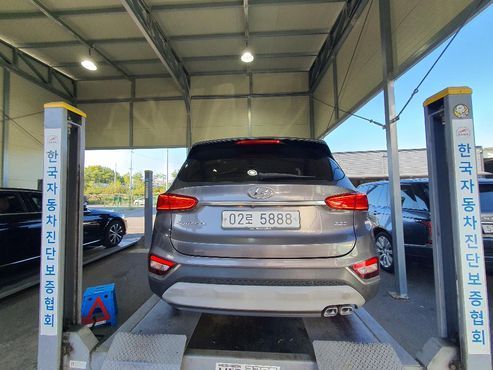 Hyundai Santafe Diesel 2.2 2WD Prestige — пробег 200 729 км — фото 2 из 3