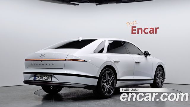 Hyundai Grandeur Exclusive — пробег 27 604 км — фото 2 из 5