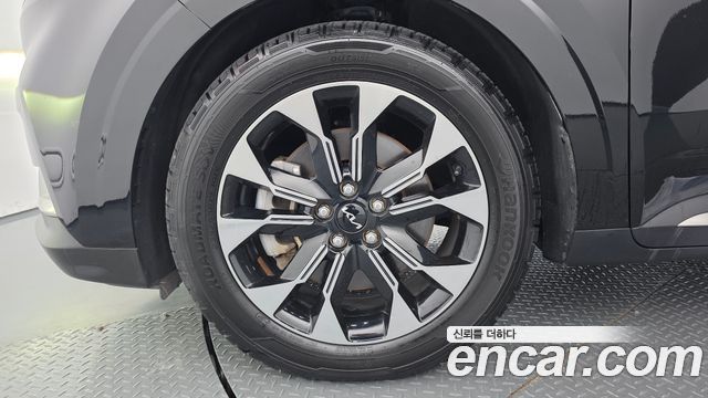 Kia Carnival Gasoline 7-Seater Signature — пробег 77 954 км — фото 5 из 5