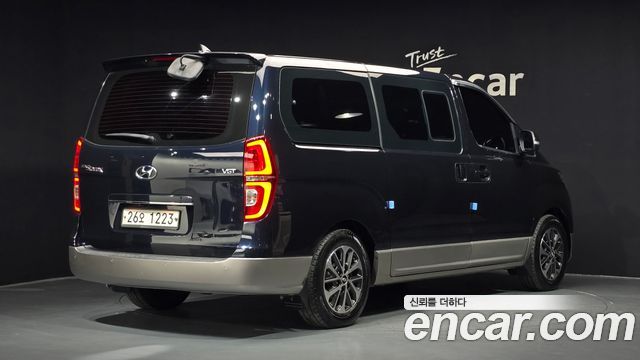 Hyundai Starex Urban 9-Seater Exclusive — пробег 149 594 км — фото 2 из 5