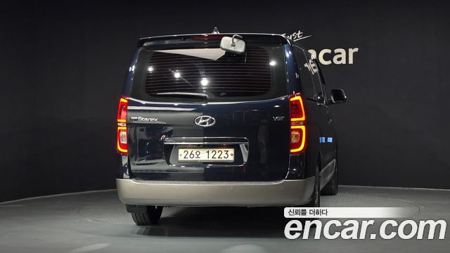 Hyundai Starex Urban 9-Seater Exclusive — пробег 149 594 км — фото 4 из 5