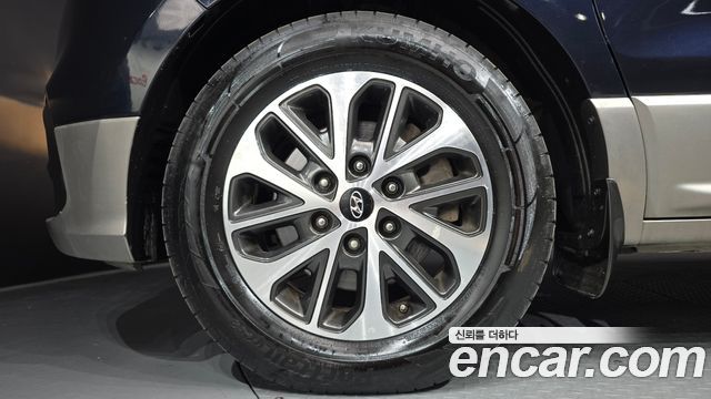 Hyundai Starex Urban 9-Seater Exclusive — пробег 149 594 км — фото 5 из 5