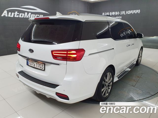 Kia Carnival из Кореи Encar