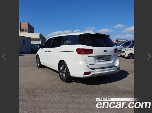 Kia Carnival из Кореи Encar
