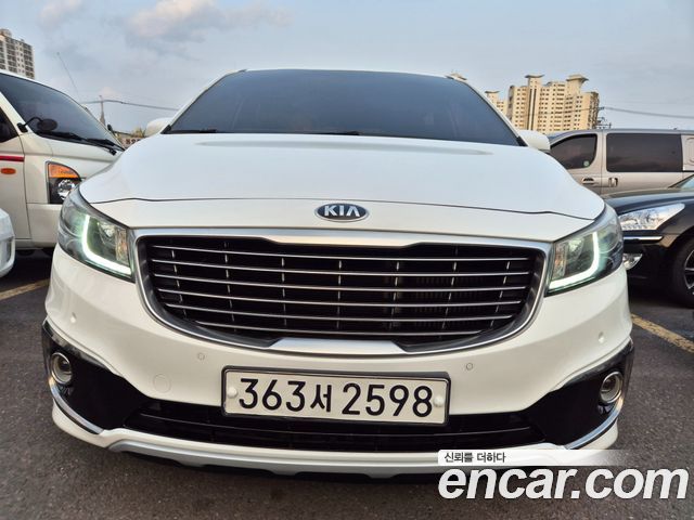 Kia Carnival 9-seater Luxury — пробег 84 000 км — фото 4 из 5