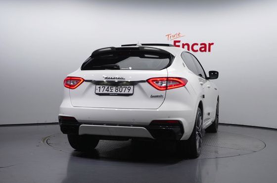 Maserati Levante 3.8 Trofeo — пробег 39 891 км — фото 4 из 5