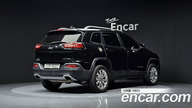 Jeep Cherokee 2.0 Diesel LIMITED 4WD — пробег 200 081 км — фото 2 из 5