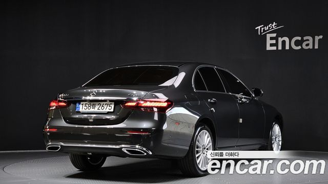 Mercedes-Benz E-Class E220d 4MATIC Exclusive — пробег 56 699 км — фото 2 из 5