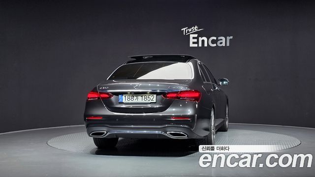 Mercedes-Benz E-Class E350 4MATIC AMG Line Edition — пробег 75 157 км — фото 4 из 5
