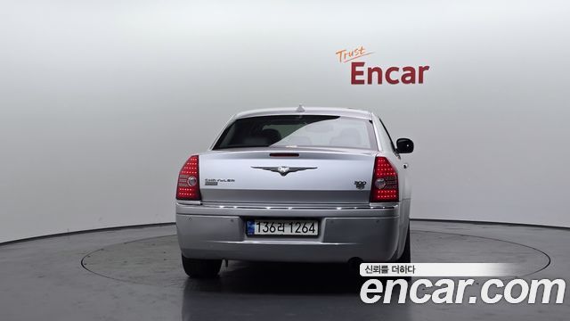 Chrysler 300C из Кореи Encar