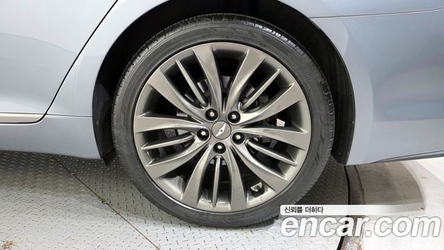 Hyundai Genesis из Кореи Encar