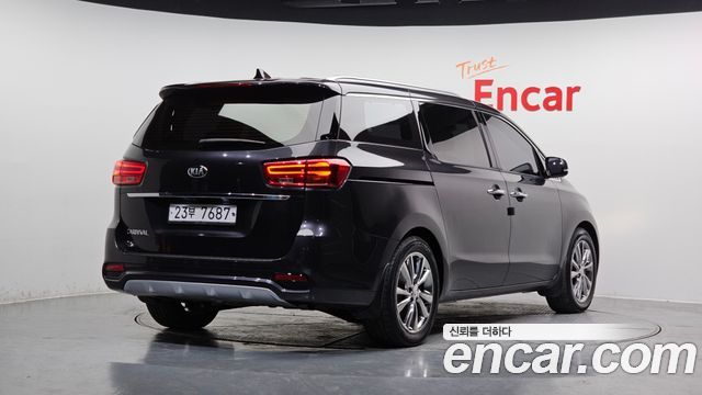 Kia Carnival из Кореи Encar