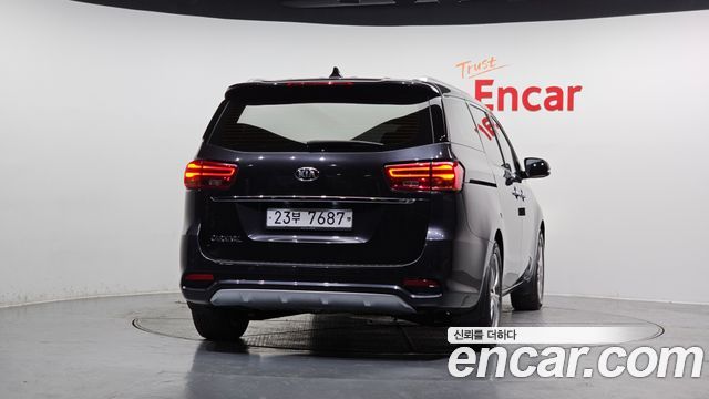 Kia Carnival из Кореи Encar