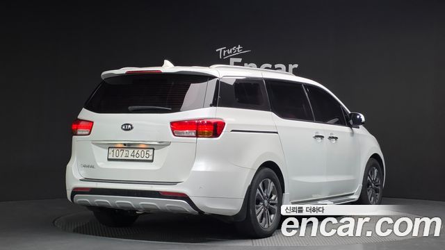 Kia Carnival из Кореи Encar