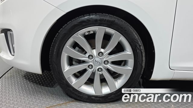Kia Carens из Кореи Encar