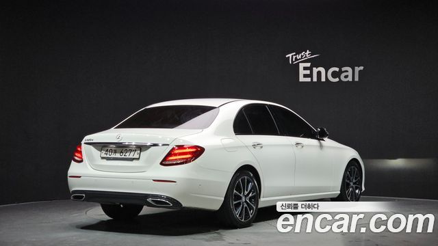 Mercedes-Benz E-Class E220d Avantgarde — пробег 124 636 км — фото 2 из 5
