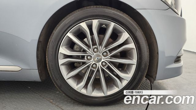 Hyundai Genesis из Кореи Encar