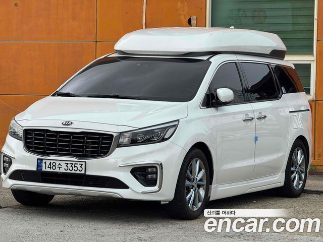 Kia Carnival 9-Seater Hi-Limousine Prestige Hiroof — пробег 153 593 км — фото 1 из 5