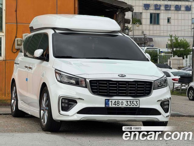 Kia Carnival 9-Seater Hi-Limousine Prestige Hiroof — пробег 153 593 км — фото 3 из 5