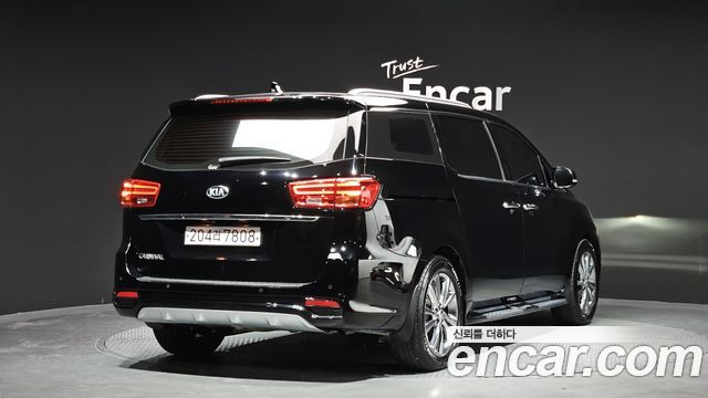 Kia Carnival из Кореи Encar
