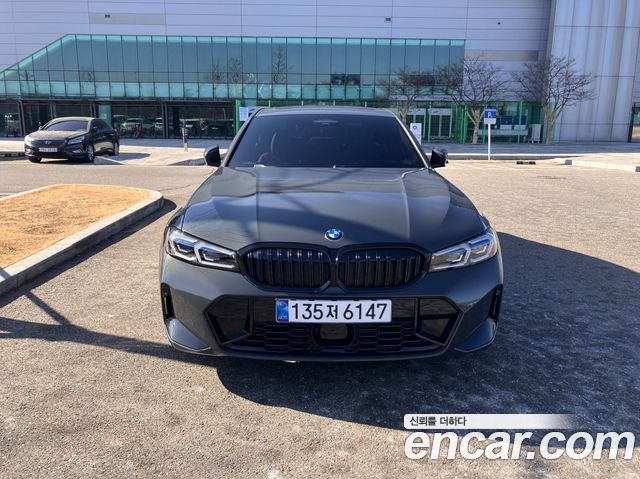 BMW 3-Series 320i M Sport — пробег 22 800 км — фото 1 из 5