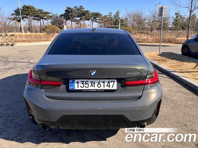 BMW 3-Series 320i M Sport — пробег 22 800 км — фото 4 из 5