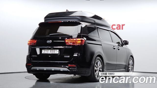 Kia Carnival Gasoline 4-seater Limousine(Special vehicle) — пробег 178 826 км — фото 2 из 5