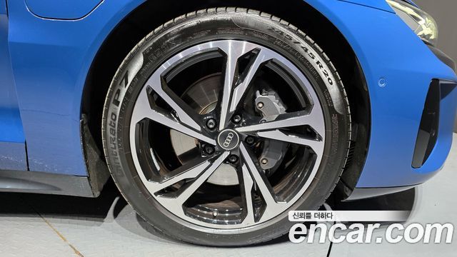 Audi e-tron GT из Кореи Encar