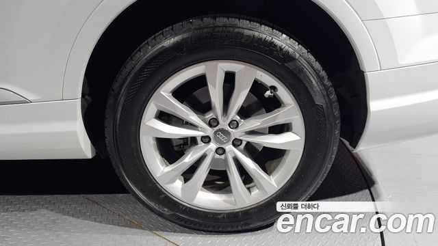 Audi Q7 из Кореи Encar