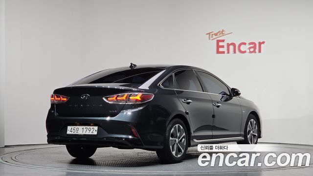 Hyundai Sonata Premium — пробег 202 985 км — фото 2 из 5