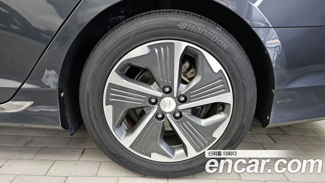 Hyundai Sonata Premium — пробег 202 985 км — фото 5 из 5