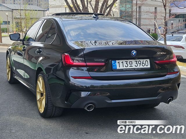 BMW 3-Series 330e M Sport — пробег 82 415 км — фото 5 из 5