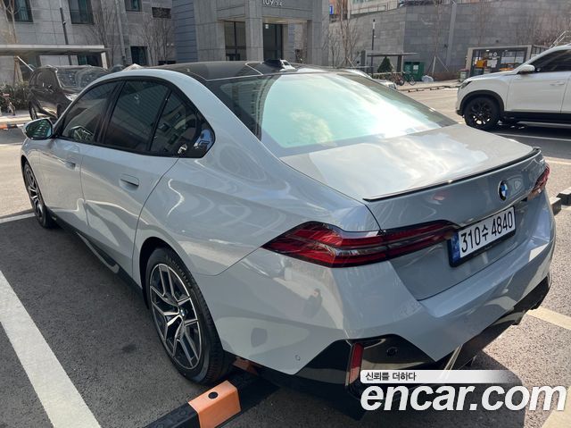 BMW 5-Series 520i Special Edition — пробег 45 000 км — фото 3 из 5