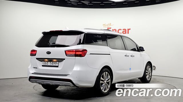 Kia Carnival из Кореи Encar