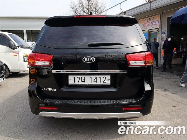 Kia Carnival из Кореи Encar