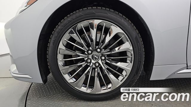 Lexus LS из Кореи Encar