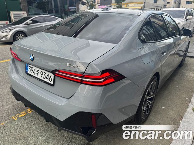BMW 5-Series 520i M Sport — пробег 1 760 км — фото 3 из 5