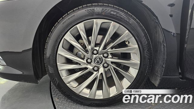 Lexus ES из Кореи Encar
