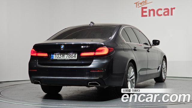 BMW 5-Series 530i Luxury — пробег 72 507 км — фото 2 из 5