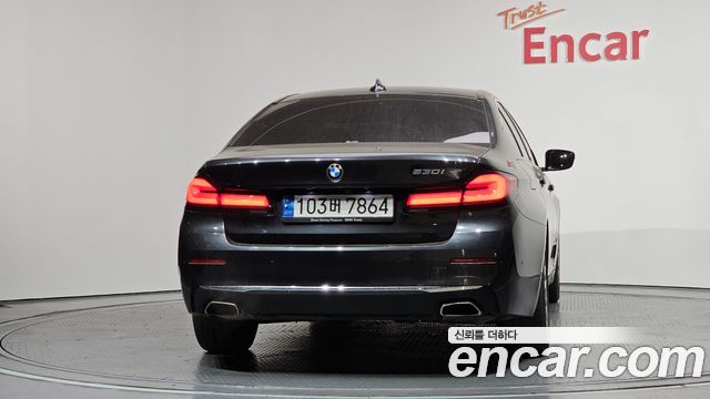 BMW 5-Series 530i Luxury — пробег 72 507 км — фото 4 из 5