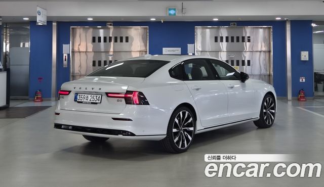 Volvo S90 из Кореи Encar