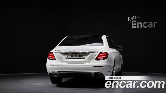 Mercedes-Benz E-Class E300 Exclusive — пробег 93 021 км — фото 4 из 5