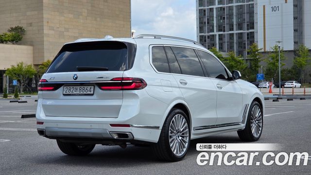 BMW X7 xDrive 40i Design Pure Excellence 6-Seater — пробег 11 635 км — фото 2 из 5