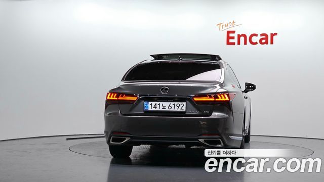 Lexus LS из Кореи Encar