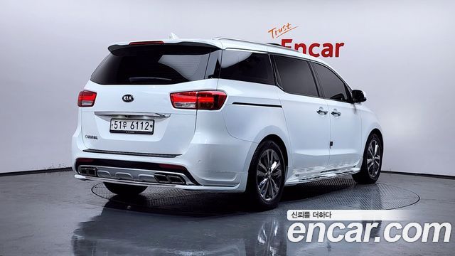 Kia Carnival из Кореи Encar