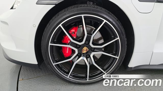 Porsche Taycan из Кореи Encar